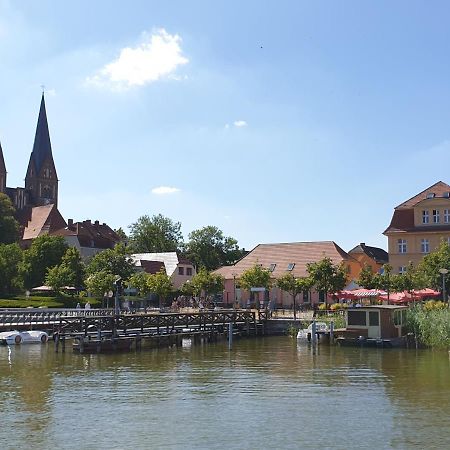Travel Art Boardinghouse Aparthotel Neuruppin Bagian luar foto