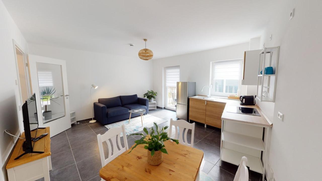 Travel Art Boardinghouse Aparthotel Neuruppin Bagian luar foto